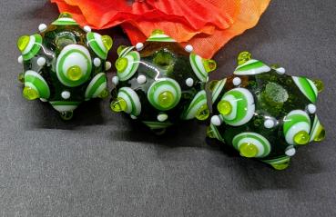 Preview: Augenperle grasgrün weiß smaragd
