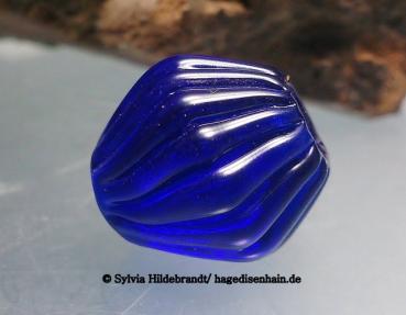 glass bead Latvia 11th century