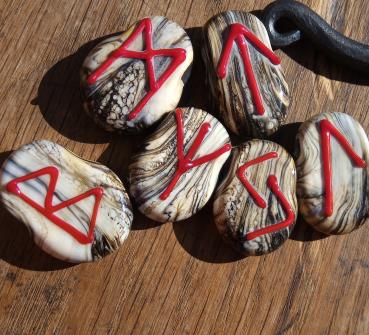 Anhänger Rune elfenbein
